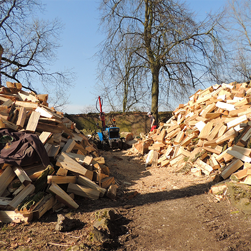 Fente de bois de chauffage pour livraison à Nivelles